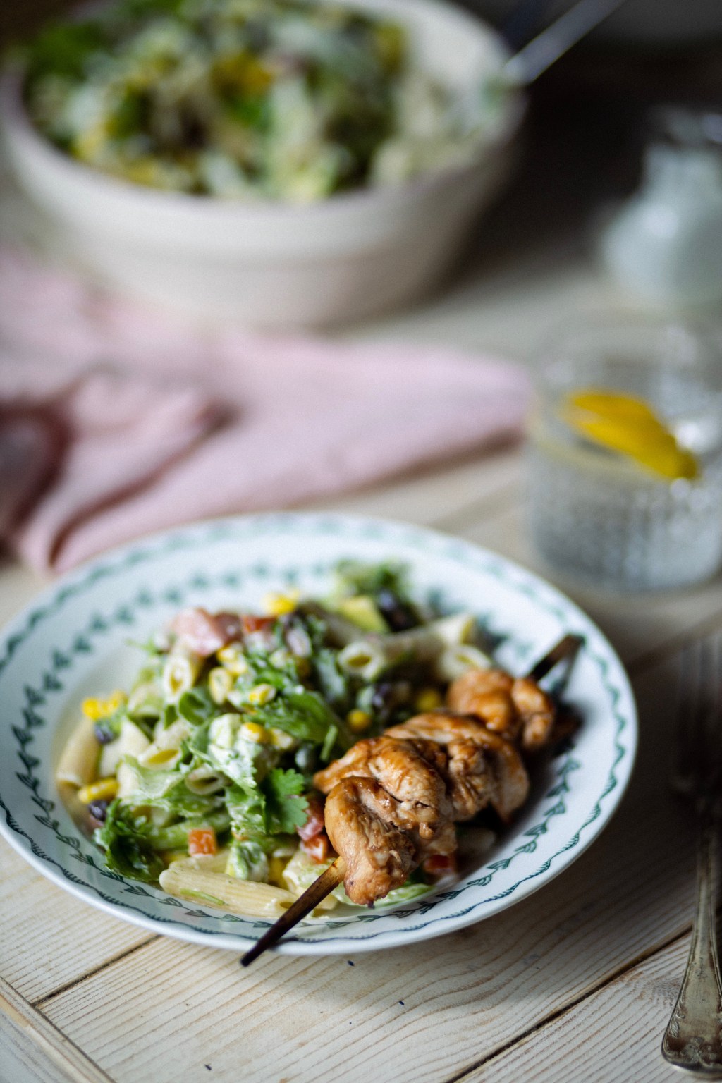 BBQ-kanaa ja ranch&nbsp;pastasalaatti